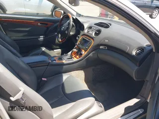 2004 Mercedes-Benz SL 500 z VIN WDBSK75F44F063970, wystawiony jako IAAI lot #42301998 z przebiegiem 108 480 mil mil oraz . Historia ofert i sprzedaży dostępna na DreamBid. Obrazek 5.