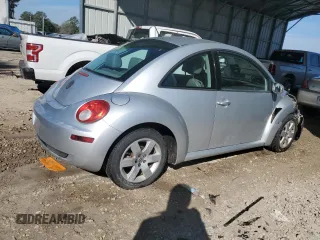 2007 Volkswagen New Beetle Coupe with VIN 3VWPW31C87M518305, listed as a Copart auction lot 42692435 with 245,978 mi miles and Salvage Title. Bid and sale history available at carsss.com. Image 3.