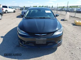 2015 Chrysler 200 C z VIN 1C3CCCEG9FN542855, wystawiony jako IAAI lot #42216833 z przebiegiem 99 587 mil mil oraz . Historia ofert i sprzedaży dostępna na DreamBid. Obrazek 12.