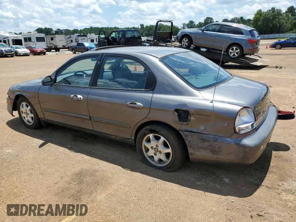 2001 Hyundai Sonata GLS with VIN KMHWF35V61A477442, listed as a Copart auction lot 64907884 with 160,326 mi miles and Salvage Title. Bid and sale history available at carsss.com. Image 2.