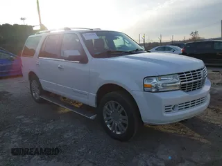 2012 Lincoln Navigator z VIN 5LMJJ2J57CEL02893, wystawiony jako IAAI lot #41628488 z przebiegiem 144 717 mil mil oraz . Historia ofert i sprzedaży dostępna na DreamBid. Obrazek 1.