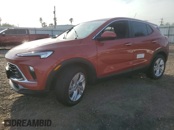 2024 Buick Encore GX Preferred z VIN KL4AMCSL5RB182209, wystawiony jako Copart lot #51734815 z przebiegiem Nie podano mil oraz Szkoda całkowita • Salvage title. Historia ofert i sprzedaży dostępna na DreamBid. Obrazek 1.