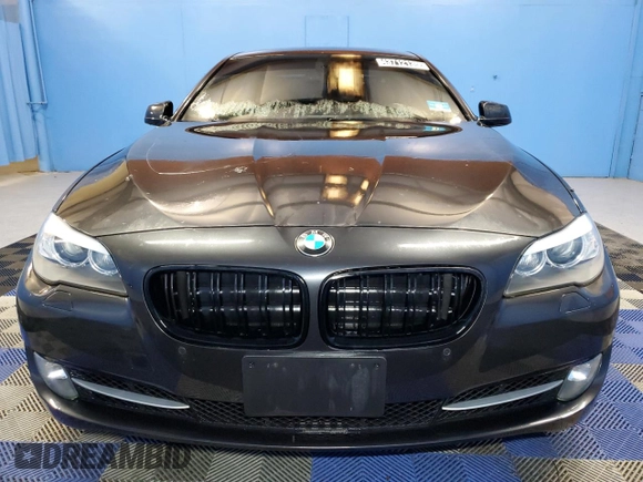 2012 BMW 5 Series 535i xDrive with VIN WBAFU7C57CDU60295, listed as a Copart auction lot 43712135 with 96,483 mi miles and Clean Title. Bid and sale history available at carsss.com. Image 5.
