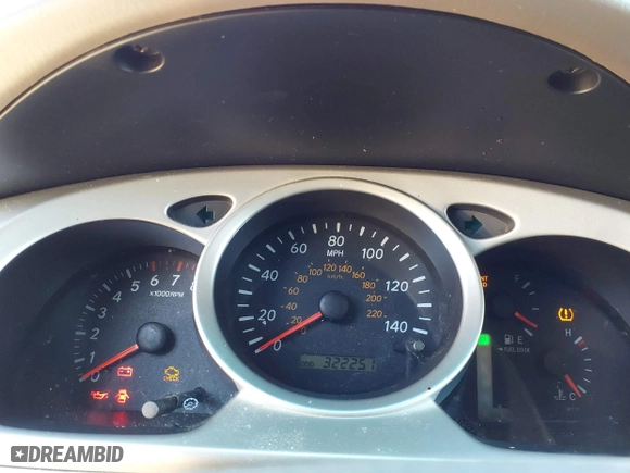 2006 Toyota Highlander with VIN JTEGP21A460109269, listed as a IAAI auction lot 41377263 with 322,251 mi miles. Bid and sale history available at carsss.com. Image 7.