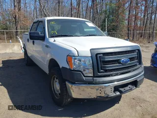 2014 Ford F-150 XL with VIN 1FTFW1EF6EKG07589, listed as a IAAI auction lot 41757895 with 190,281 mi miles. Bid and sale history available at carsss.com. Image 1.