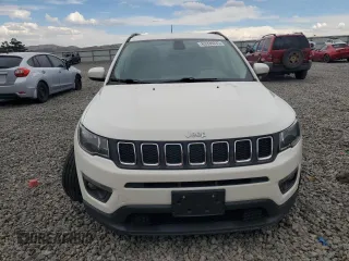 2019 Jeep Compass Latitude z VIN 3C4NJDBBXKT661517, wystawiony jako Copart lot #63339275 z przebiegiem 58 916 mil mil oraz Szkoda całkowita • Salvage title. Historia ofert i sprzedaży dostępna na DreamBid. Obrazek 5.
