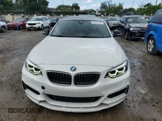 2021 BMW M2 z VIN WBA2N3C09M7J83075, wystawiony jako Copart lot #56546143 z przebiegiem 22 115 mil mil oraz . Historia ofert i sprzedaży dostępna na DreamBid. Obrazek 5.