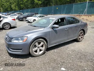 2012 Volkswagen Passat SE z VIN 1VWBN7A3XCC010384, wystawiony jako Copart lot #61289235 z przebiegiem 167 392 mil mil oraz Czysty tytuł • Clean title. Historia ofert i sprzedaży dostępna na DreamBid. Obrazek 1.