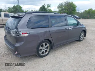 2013 Toyota Sienna SE с VIN 5TDXK3DC4DS362835, выставлен на аукционе IAAI как лот 42471442 с пробегом 122 990 миль миль и . История ставок и продаж доступна на DreamBid. Изображение 17.