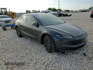 2025 Tesla Model 3 Long Range z VIN 5YJ3E1EA5SF000814, wystawiony jako Copart lot #57821595 z przebiegiem 727 mil mil oraz Szkoda całkowita • Salvage title. Historia ofert i sprzedaży dostępna na DreamBid. Obrazek 14.