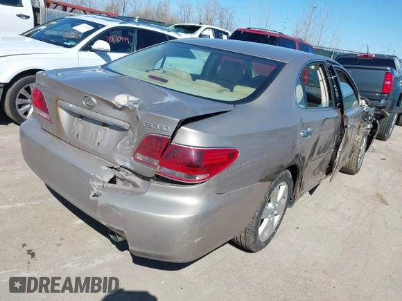 2005 Lexus ES 330 with VIN JTHBA30G155133489, listed as a IAAI auction lot 41892706 with 208,205 mi miles. Bid and sale history available at carsss.com. Image 4.