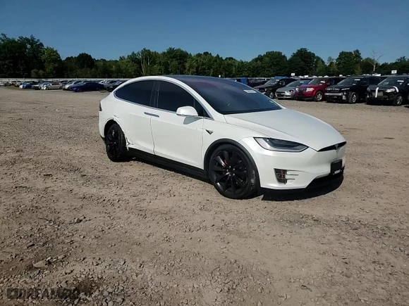 2019 Tesla Model X P100D with VIN 5YJXCBE4XKF181738, listed as a Copart auction lot 70425394 with NaN miles and Salvage Title. Bid and sale history available at carsss.com. Image 14.