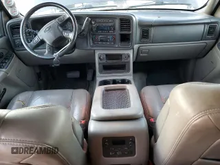 2005 Chevrolet Suburban LS with VIN 3GNFK16Z35G100166, listed as a Copart auction lot 80212574 with 273,151 mi miles and Salvage Title. Bid and sale history available at carsss.com. Image 8.