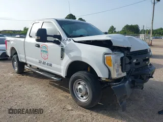 2017 Ford F-250 XLT with VIN 1FT7X2B6XHEE20192, listed as a IAAI auction lot 42589586 with 132,332 mi miles and . Bid and sale history available at DreamBid. Image 1.