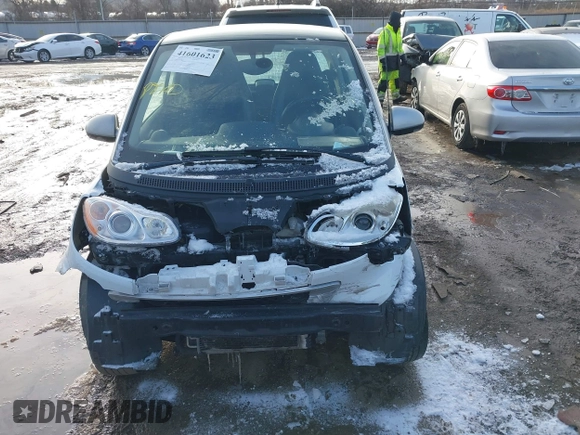 2013 Smart fortwo Pure with VIN WMEEJ3BA7DK596875, listed as a IAAI auction lot 41601623 with 1 mi miles. Bid and sale history available at carsss.com. Image 11.