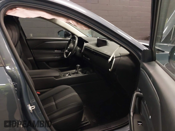 2024 Mazda CX-50 S Select with VIN 7MMVABAM9RN204554, listed as a IAAI auction lot 40833559 with 10,335 mi miles and . Bid and sale history available at DreamBid. Image 5.