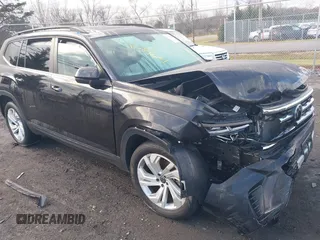 2023 Volkswagen Atlas SE z VIN 1V2KR2CA2PC556400, wystawiony jako IAAI lot #41084261 z przebiegiem 35 647 mil mil oraz . Historia ofert i sprzedaży dostępna na DreamBid. Obrazek 1.