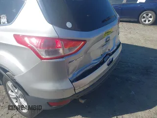 2013 Ford Escape SE с VIN 1FMCU9GXXDUD88843, выставлен на аукционе IAAI как лот 41851314 с пробегом 209 085 миль миль и . История ставок и продаж доступна на DreamBid. Изображение 6.