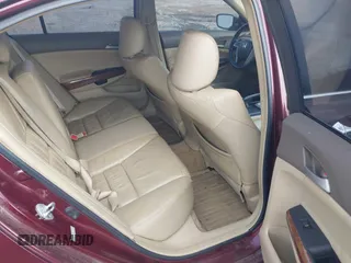 2009 Honda Accord EX-L with VIN 1HGCP36809A026761, listed as a IAAI auction lot 42163300 with 173,652 mi miles and . Bid and sale history available at DreamBid. Image 8.