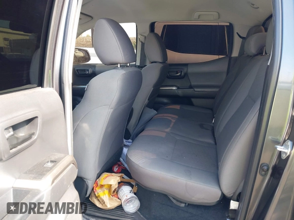 2022 Toyota Tacoma SR5 z VIN 3TMBZ5DN5NM036322, wystawiony jako IAAI lot #42437939 z przebiegiem 77 805 mil mil oraz . Historia ofert i sprzedaży dostępna na DreamBid. Obrazek 8.