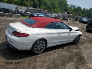 2018 Mercedes-Benz C 300 z VIN WDDWK4KB4JF722182, wystawiony jako Copart lot #63760835 z przebiegiem 83 132 mil mil oraz Czysty tytuł • Clean title. Historia ofert i sprzedaży dostępna na DreamBid. Obrazek 3.