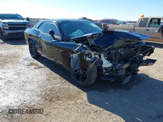 2017 Dodge Challenger SXT Plus z VIN 2C3CDZAG3HH613906, wystawiony jako IAAI lot #41253393 z przebiegiem Nie podano mil oraz . Historia ofert i sprzedaży dostępna na DreamBid. Obrazek 1.
