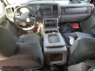 2005 Chevrolet Tahoe LT with VIN 1GNEC13T75R167992, listed as a Copart auction lot 50202265 with 243,156 mi miles and Clean Title. Bid and sale history available at carsss.com. Image 8.