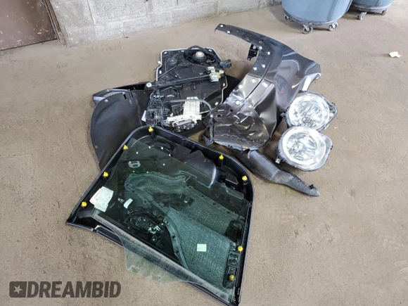 2020 Jeep Renegade Latitude with VIN ZACNJBBB9LPL18157, listed as a Copart auction lot 56581795 with 37,282 mi miles and Salvage title. Bid and sale history available at DreamBid. Image 13.