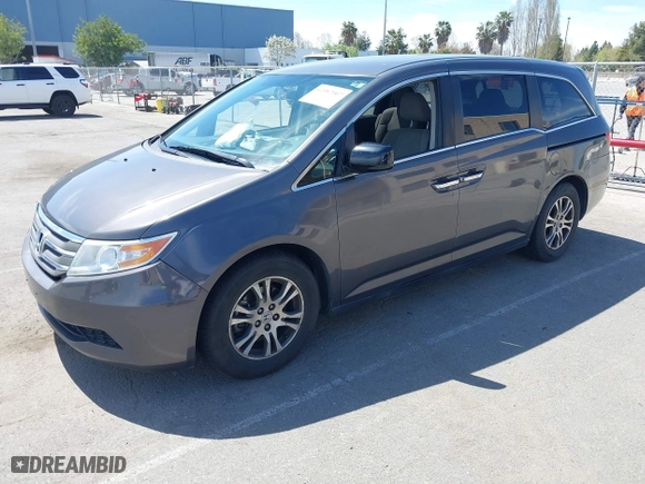 2013 Honda Odyssey EX with VIN 5FNRL5H48DB061283, listed as a IAAI auction lot 41987907 with 119,312 mi miles. Bid and sale history available at carsss.com. Image 2.