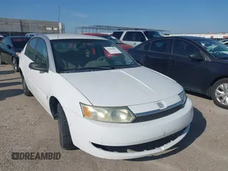 2003 Saturn ION ION 2 z VIN 1G8AZ52F93Z100892, wystawiony jako IAAI lot #42434061 z przebiegiem 166 764 mil mil oraz . Historia ofert i sprzedaży dostępna na DreamBid. Obrazek 1.