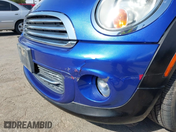 2011 MINI Hardtop with VIN WMWSU3C54BT097742, listed as a IAAI auction lot 42129645 with 115,679 mi miles and . Bid and sale history available at DreamBid. Image 6.
