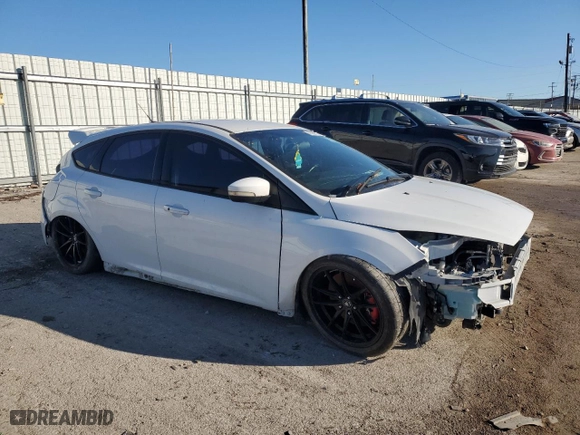 2015 Ford Focus ST with VIN 1FADP3L91FL275592, listed as a Copart auction lot 47089715 with 0 mi miles and Clean Title. Bid and sale history available at carsss.com. Image 4.