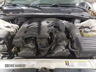 2006 Chrysler 300 Touring with VIN 2C3LK53G76H518015, listed as a IAAI auction lot 41440502 with 117,789 mi miles. Bid and sale history available at carsss.com. Image 10.