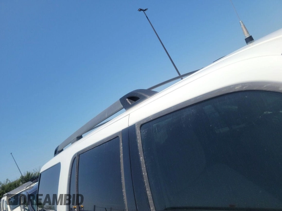 2011 Ford Expedition XL with VIN 1FMJU1G50BEF49196, listed as a IAAI auction lot 42847266 with 302,687 mi miles and . Bid and sale history available at DreamBid. Image 33.