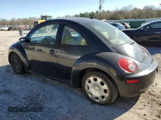 2007 Volkswagen New Beetle Coupe with VIN 3VWEW31C87M509093, listed as a Copart auction lot 86424304 with 220,540 mi miles and Clean Title. Bid and sale history available at carsss.com. Image 2.