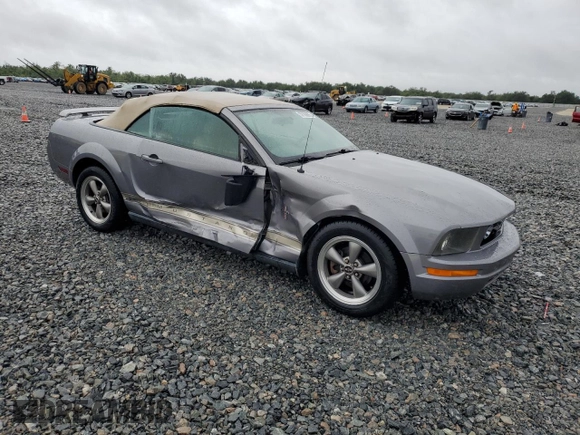 2006 Ford Mustang Standard with VIN 1ZVFT84N165154215, listed as a Copart auction lot 52100595 with 94,608 mi miles and Salvage Title. Bid and sale history available at carsss.com. Image 4.