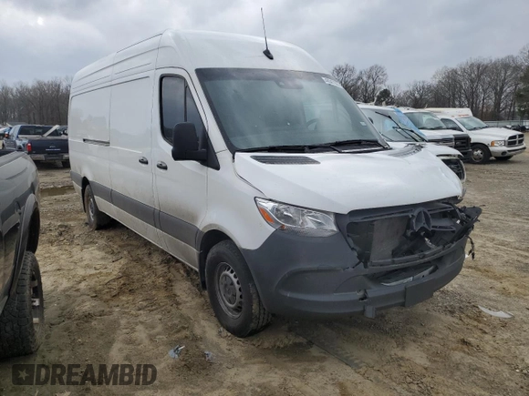 2024 Mercedes-Benz Sprinter with VIN W1Y4KCHY3RT180668, listed as a Copart auction lot 48547265 with 57,569 mi miles and Salvage Title. Bid and sale history available at DreamBid. Image 4.