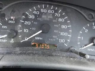 2002 Chevrolet Cavalier with VIN 1G1JC124427137107, listed as a IAAI auction lot 41946147 with 91,075 mi miles. Bid and sale history available at carsss.com. Image 7.