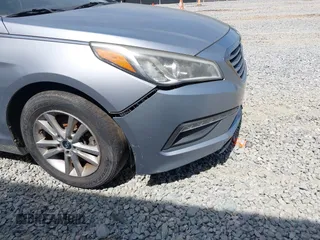 2015 Hyundai Sonata SE with VIN 5NPE24AF8FH118366, listed as a IAAI auction lot 42086388 with 179,499 mi miles and . Bid and sale history available at carsss.com. Image 6.