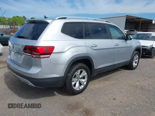 2018 Volkswagen Atlas SE z VIN 1V2DR2CAXJC521412, wystawiony jako IAAI lot #42309661 z przebiegiem 99 045 mil mil oraz . Historia ofert i sprzedaży dostępna na DreamBid. Obrazek 4.