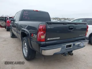 2003 Chevrolet Silverado 1500 with VIN 2GCEK19T831213564, listed as a IAAI auction lot 41616748 with 179,876 mi miles. Bid and sale history available at carsss.com. Image 3.