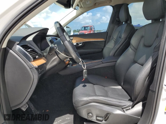 2021 Volvo XC90 Inscription Expression with VIN YV4BR00K4M1723380, listed as a Copart auction lot 63306684 with 36,943 mi miles and Non Repairable. Bid and sale history available at carsss.com. Image 7.