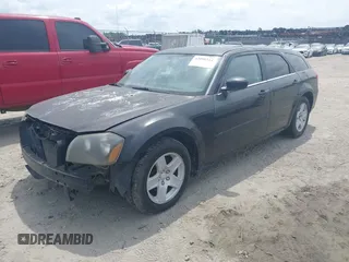 2005 Dodge Magnum SE with VIN 2D4FV48VX5H128545, listed as a IAAI auction lot 42098344 with Not Provided miles and . Bid and sale history available at carsss.com. Image 2.