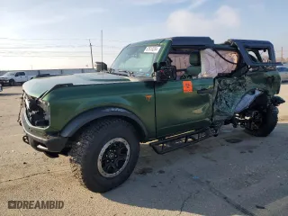 2024 Ford Bronco Badlands with VIN 1FMEE9BP7RLB04871, listed as a Copart auction lot 82610284 with 915 mi miles and Salvage Title. Bid and sale history available at carsss.com. Image 1.