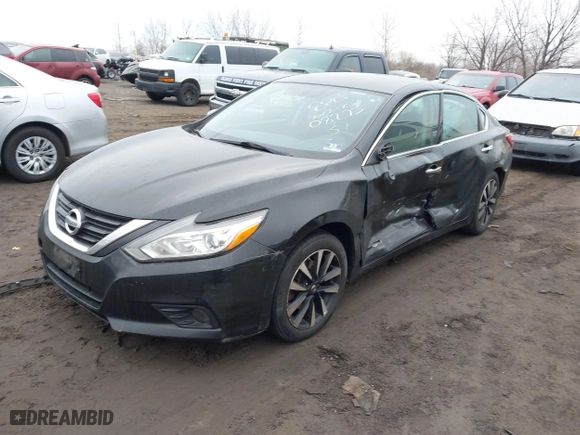 2018 Nissan Altima 2.5 SL with VIN 1N4AL3AP5JC208275, listed as a IAAI auction lot 41368381 with 203,439 mi miles. Bid and sale history available at carsss.com. Image 2.
