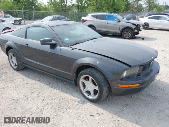 2008 Ford Mustang Deluxe with VIN 1ZVHT80N485109173, listed as a IAAI auction lot 42502182 with 160,917 mi miles and . Bid and sale history available at DreamBid. Image 1.