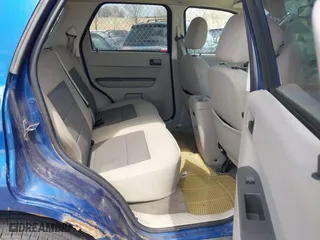 2008 Ford Escape XLT with VIN 1FMCU93Z78KA04347, listed as a IAAI auction lot 41978583 with 146,993 mi miles. Bid and sale history available at carsss.com. Image 8.