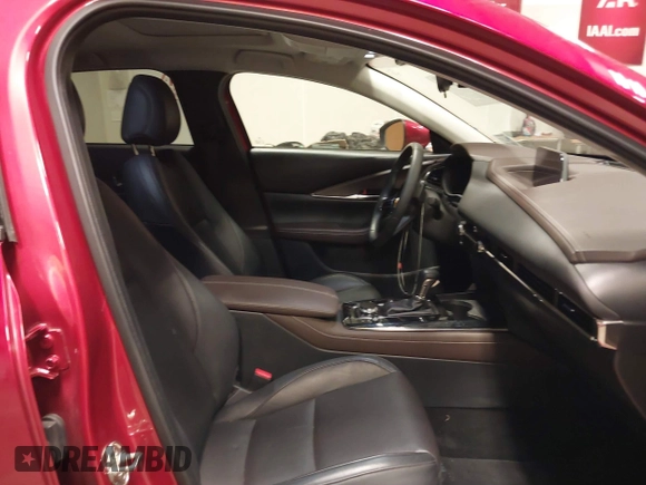 2021 Mazda CX-30 Premium with VIN 3MVDMADL8MM320149, listed as a IAAI auction lot 41317680 with 47,383 mi miles and . Bid and sale history available at DreamBid. Image 5.