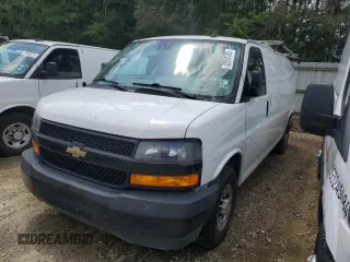 2021 Chevrolet Express Cargo with VIN 1GCWGBF71M1147482, listed as a Copart auction lot 62041335 with 157,870 mi miles and Salvage title. Bid and sale history available at DreamBid. Image 1.