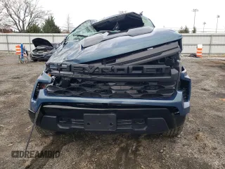 2024 Chevrolet Silverado 1500 Custom Trail Boss with VIN 3GCPDCEK2RG324249, listed as a Copart auction lot 81618844 with 7,279 mi miles and Salvage Title. Bid and sale history available at carsss.com. Image 5.